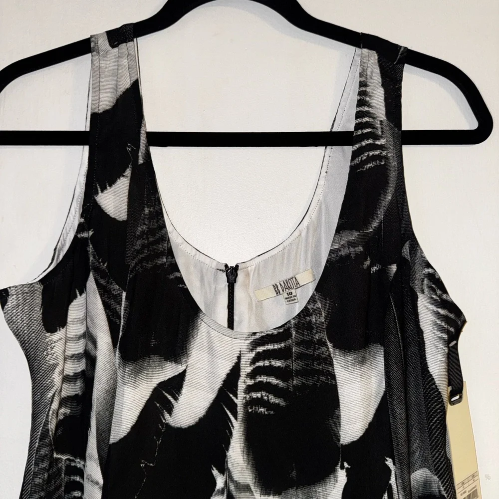 BB Dakota Black and White Feather-Print Lose Dress